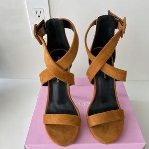 Shoe Republic LA Sandals brown 6.5 NEW